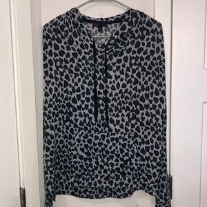 T/O | Sweater| Women’s| Black & Gray| Size L| Leopard print hoodie top.